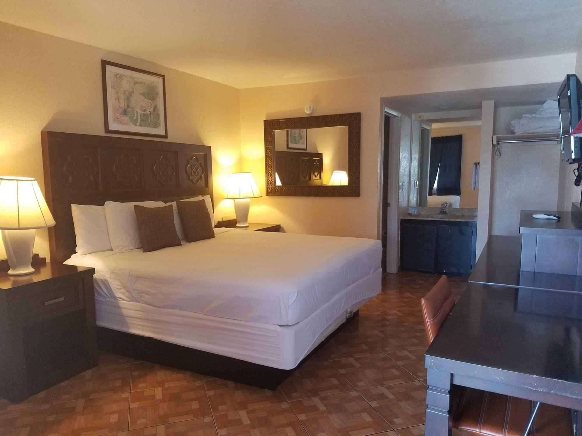 Motel Sevilla Kissimmee- Near Disney