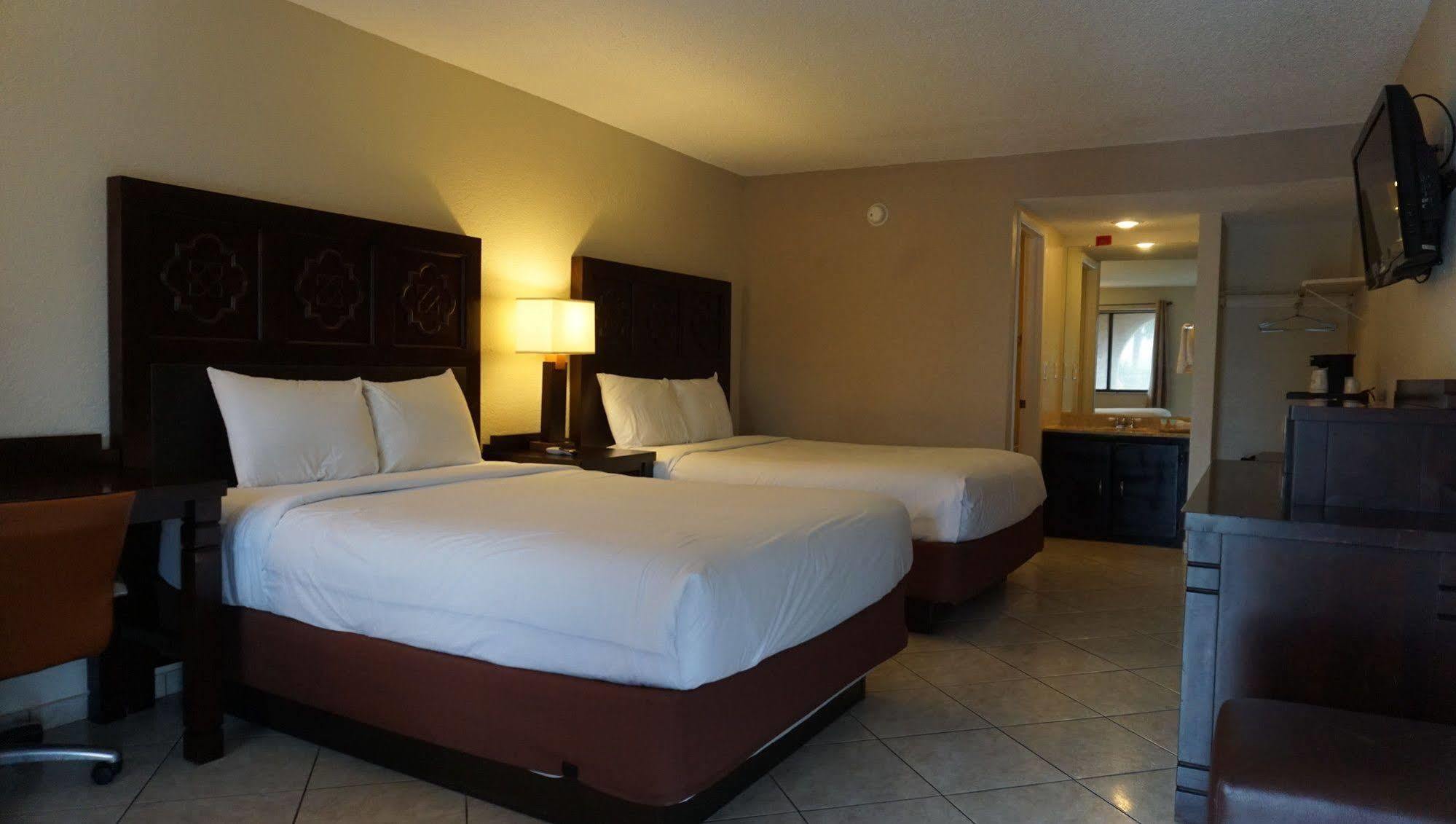Sevilla Kissimmee- Near Disney Motel 2*