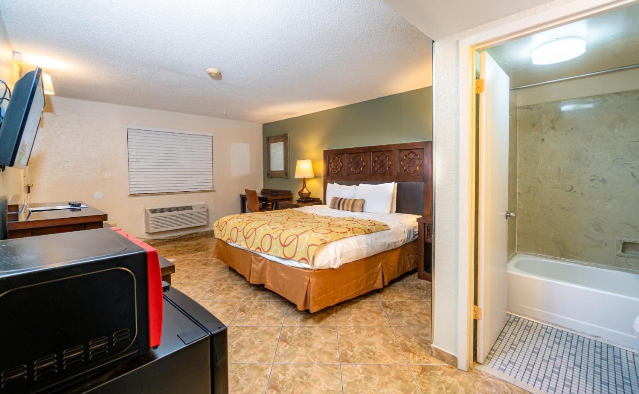 Motel Sevilla Kissimmee- Near Disney 2*